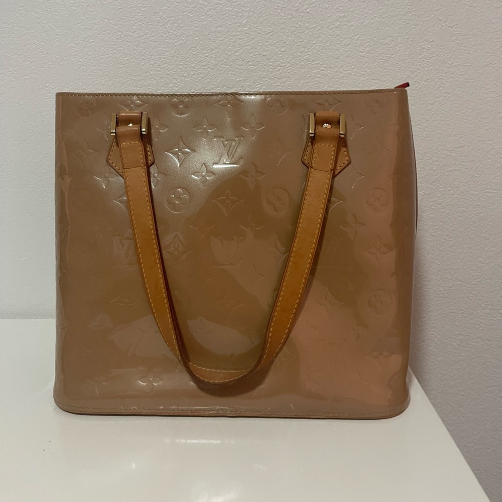 Authentic Louis Vuitton calf leather shoulder bag